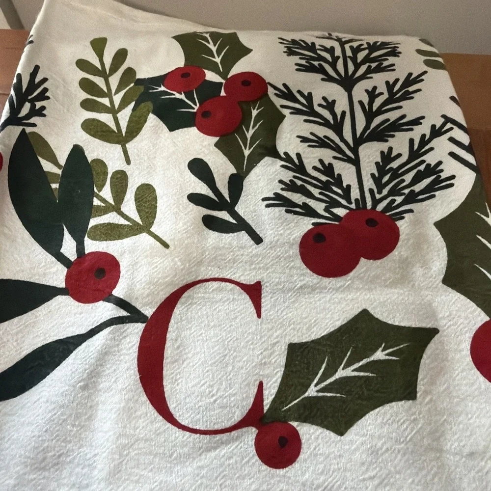Set Of 2 New Kitchen Tea Towels Red Cherry Holly Berries Cotton 26x18 Christmas